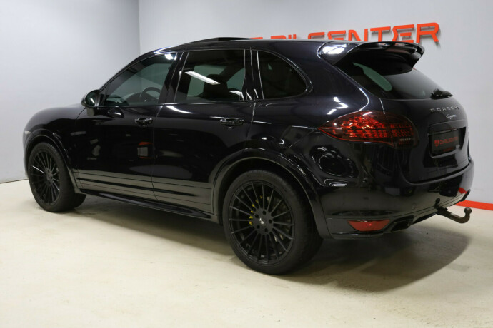 porsche-cayenne-diesel-2014-big-15