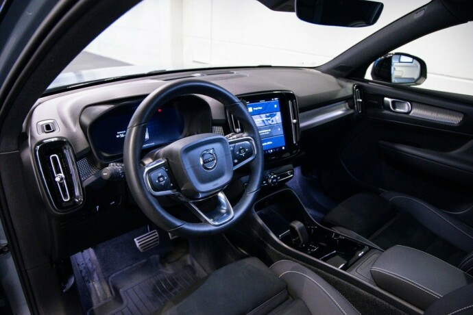 volvo-xc-40-elektrisitet-2022-big-5