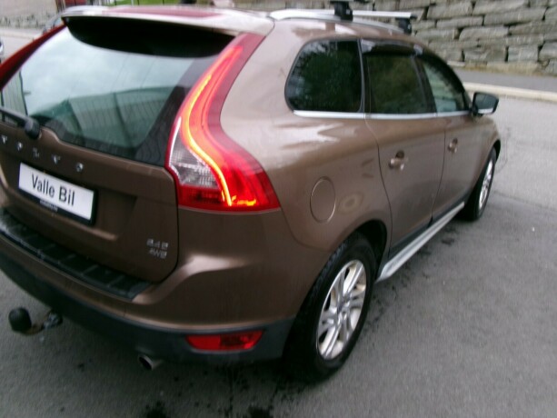volvo-xc-60-diesel-2010-big-5