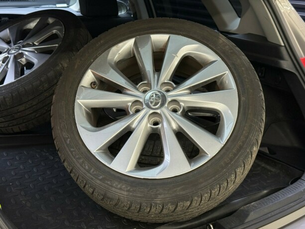 toyota-auris-bensin-2015-big-34
