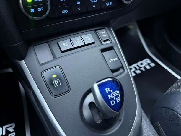 toyota-auris-bensin-2015-big-27