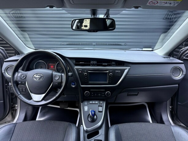 toyota-auris-bensin-2015-big-9