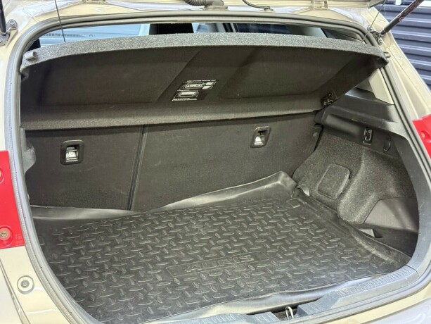 toyota-auris-bensin-2015-big-33
