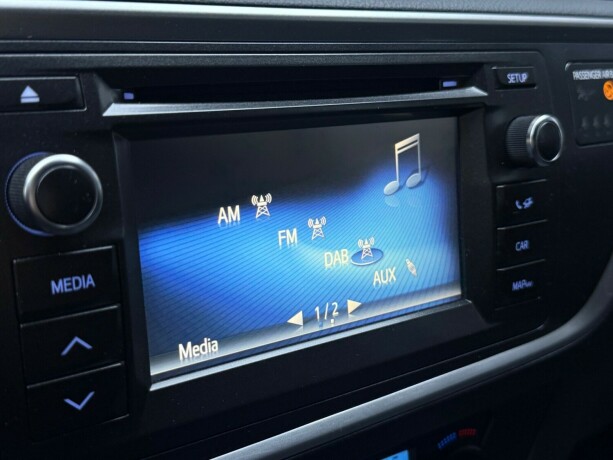 toyota-auris-bensin-2015-big-23