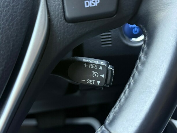 toyota-auris-bensin-2015-big-16