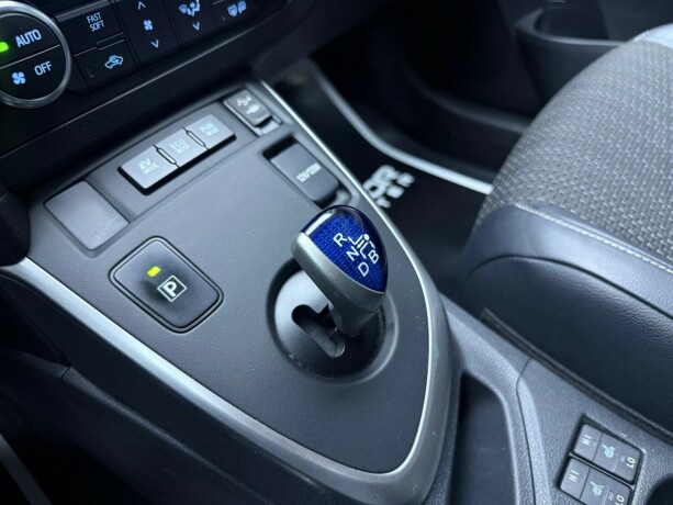 toyota-auris-bensin-2015-big-26