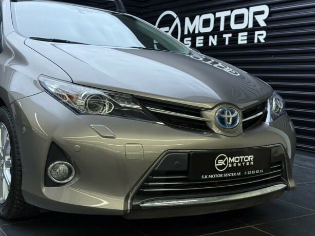 toyota-auris-bensin-2015-big-2