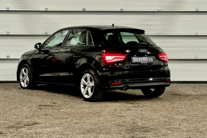 audi-a1-bensin-2017-big-3
