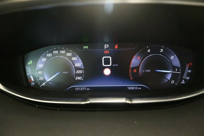peugeot-5008-diesel-2019-big-19