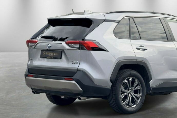 toyota-rav4-elektrisitetbensin-2022-big-6