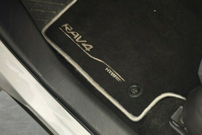 toyota-rav4-elektrisitetbensin-2022-big-25