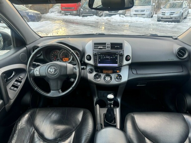 toyota-rav4-diesel-2007-big-10