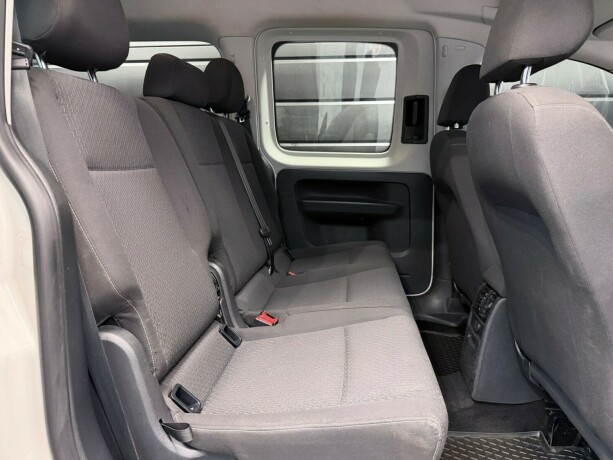 volkswagen-caddy-maxi-bensin-2017-big-17