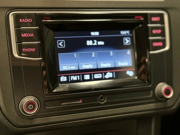 volkswagen-caddy-maxi-bensin-2017-big-24