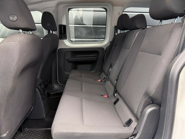 volkswagen-caddy-maxi-bensin-2017-big-16