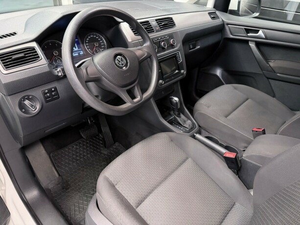 volkswagen-caddy-maxi-bensin-2017-big-11