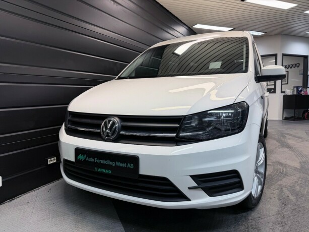 volkswagen-caddy-maxi-bensin-2017-big-2