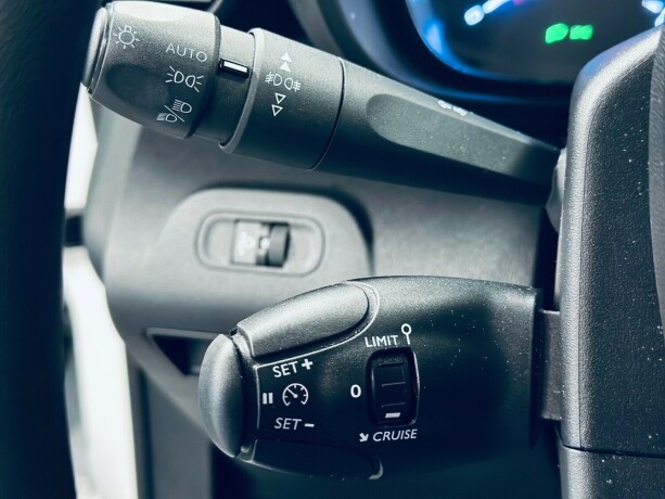 toyota-proace-city-diesel-2020-big-18