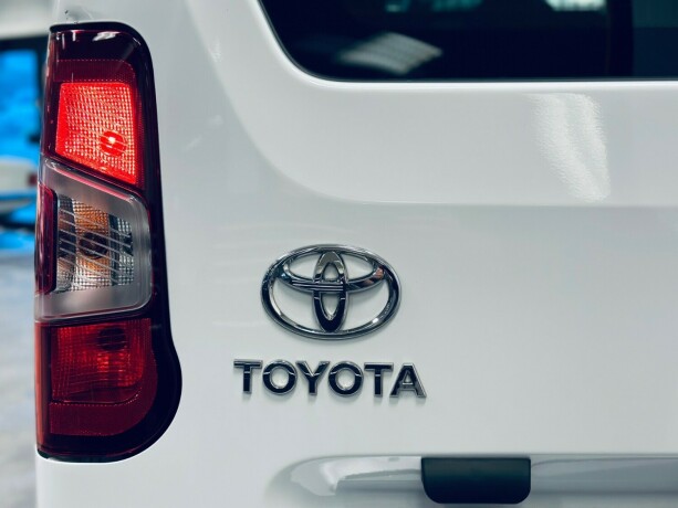 toyota-proace-city-diesel-2020-big-28