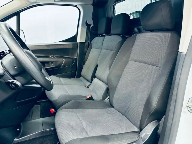 toyota-proace-city-diesel-2020-big-12