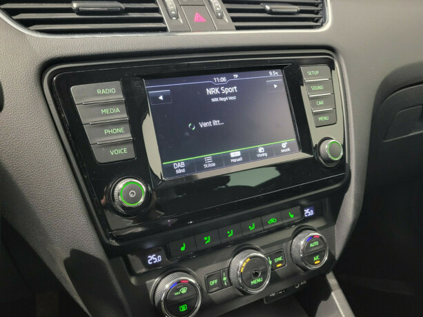 skoda-octavia-bensin-2016-big-15