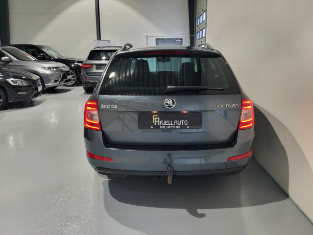 skoda-octavia-bensin-2016-big-8