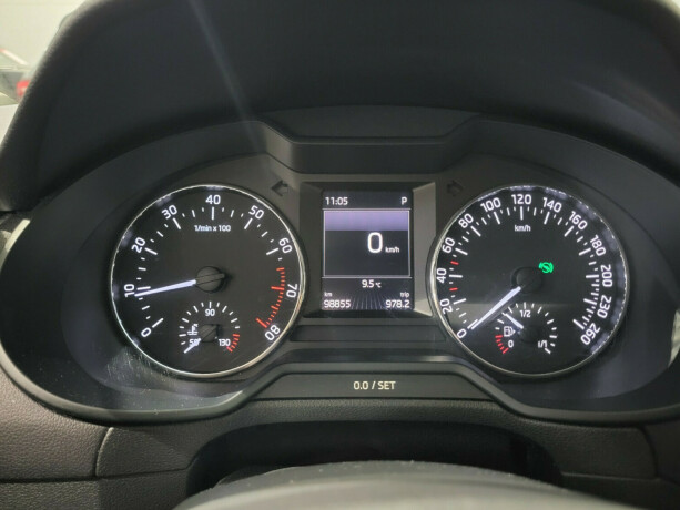 skoda-octavia-bensin-2016-big-13