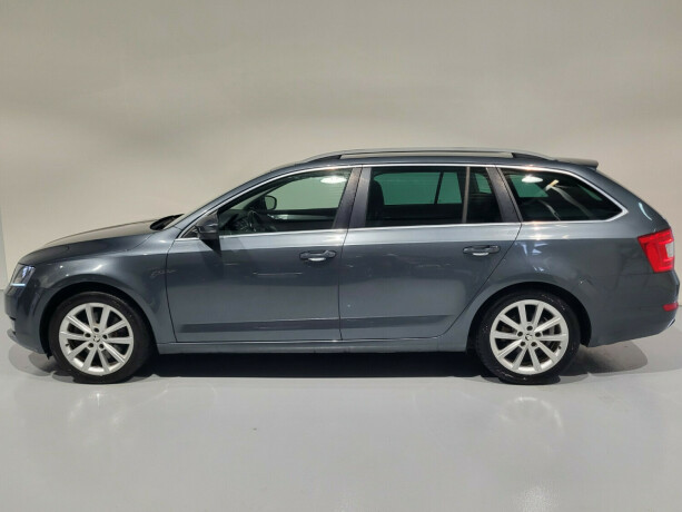 skoda-octavia-bensin-2016-big-5