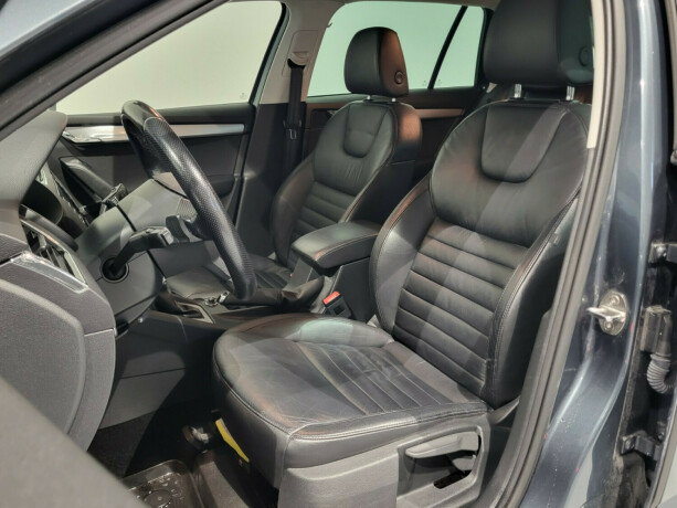 skoda-octavia-bensin-2016-big-9