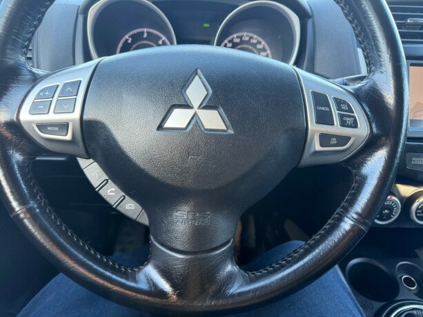 mitsubishi-asx-diesel-2011-big-9