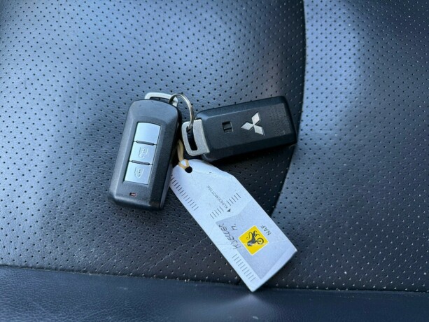 mitsubishi-asx-diesel-2011-big-25