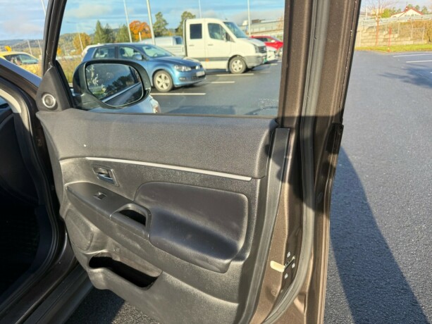 mitsubishi-asx-diesel-2011-big-16