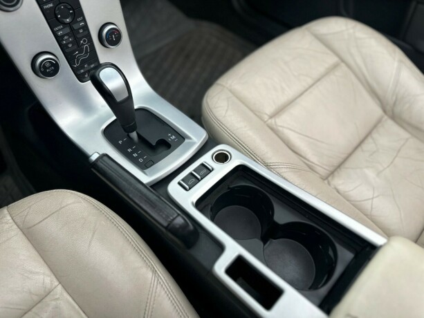 volvo-c70-diesel-2010-big-22