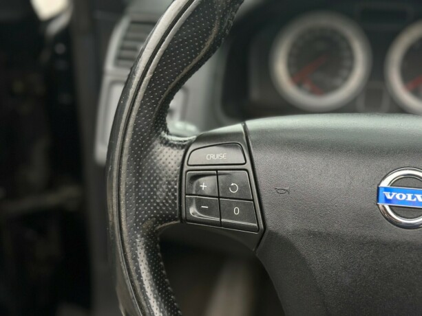 volvo-c70-diesel-2010-big-28