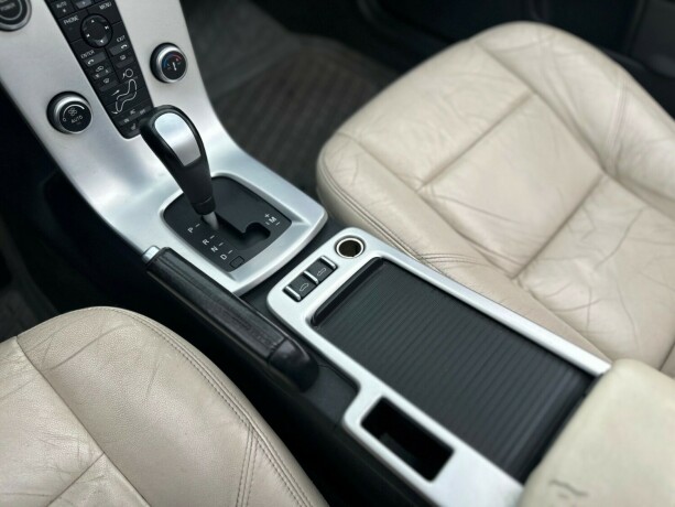 volvo-c70-diesel-2010-big-21