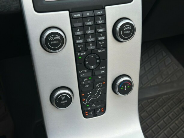 volvo-c70-diesel-2010-big-24