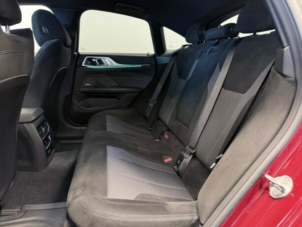 bmw-i4-m50-elektrisitet-2025-big-18