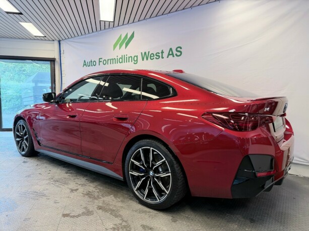 bmw-i4-m50-elektrisitet-2025-big-5