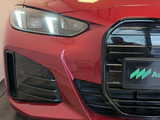 bmw-i4-m50-elektrisitet-2025-big-26