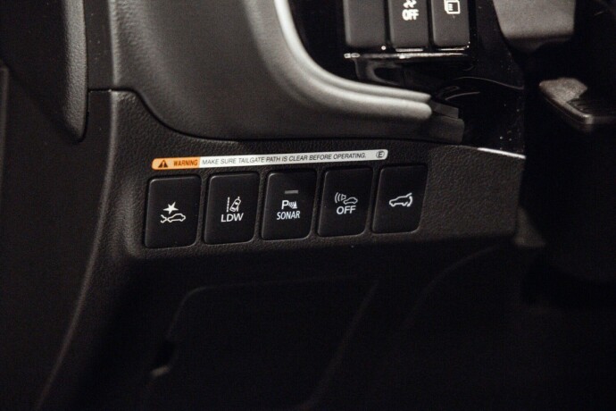 mitsubishi-outlander-elektrisitetbensin-2018-big-6