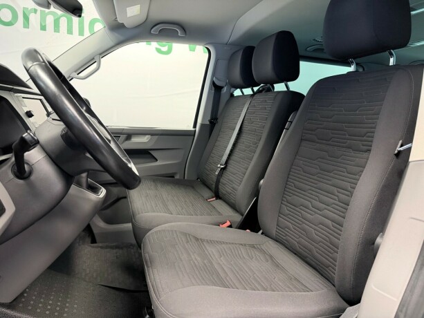 volkswagen-multivan-diesel-2020-big-12