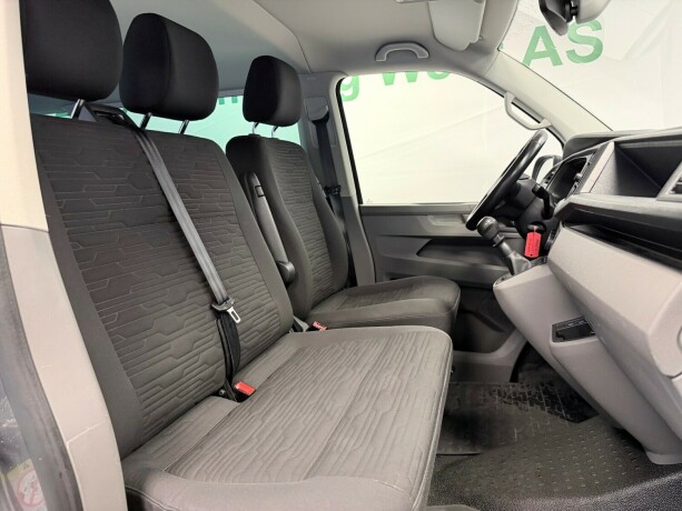 volkswagen-multivan-diesel-2020-big-15