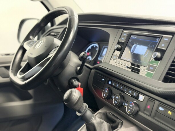 volkswagen-multivan-diesel-2020-big-13