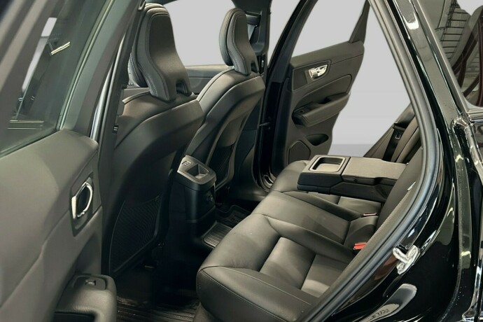 volvo-xc-60-elektrisitetbensin-2020-big-11