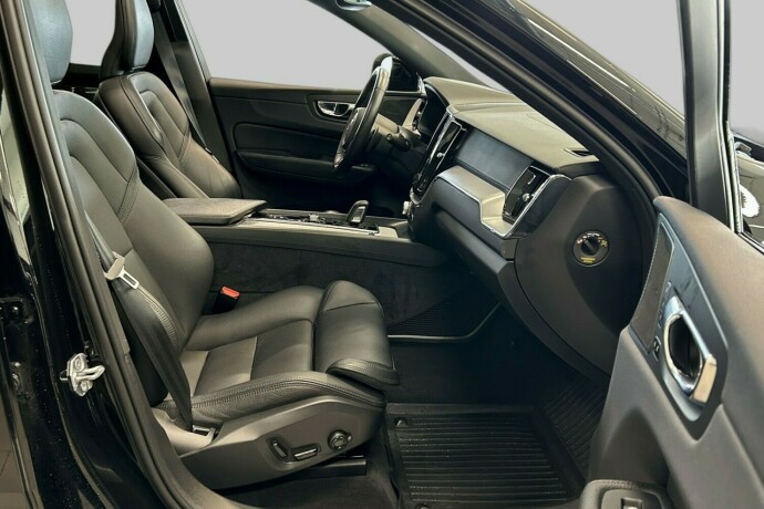 volvo-xc-60-elektrisitetbensin-2020-big-9