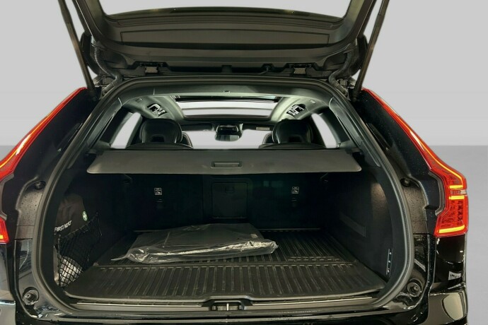 volvo-xc-60-elektrisitetbensin-2020-big-12