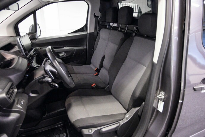 peugeot-partner-diesel-2020-big-4