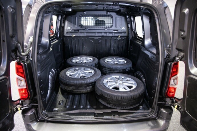 peugeot-partner-diesel-2020-big-7