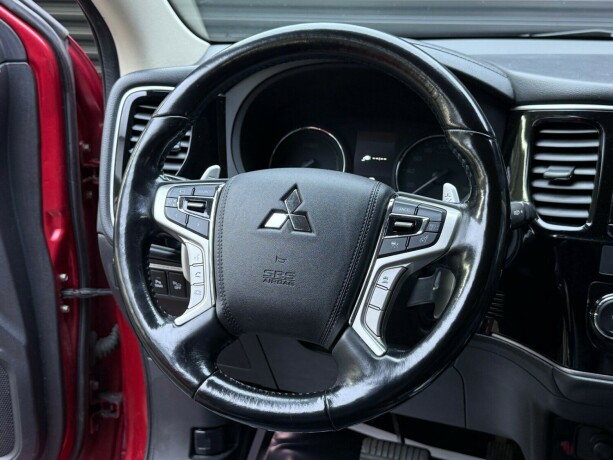 mitsubishi-outlander-elektrisitetbensin-2017-big-12