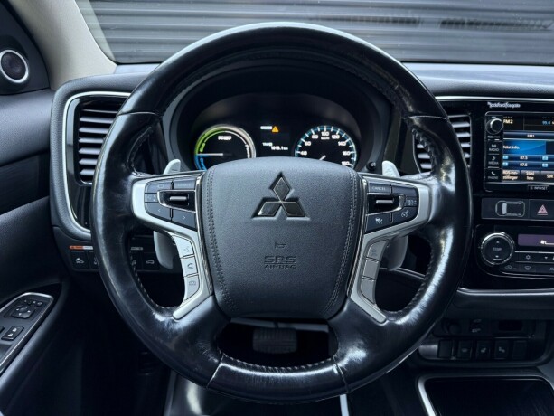 mitsubishi-outlander-elektrisitetbensin-2017-big-13